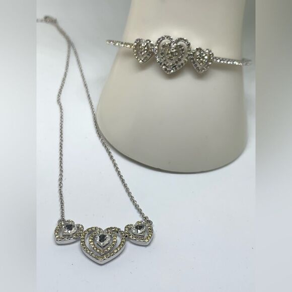 Set of Beautiful Necklace and Bracelet White gold plated - Picture 1 of 7